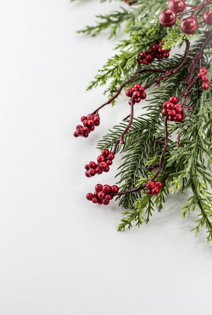 Pine And Berry Mix Spray - Greenery Market86257SP28