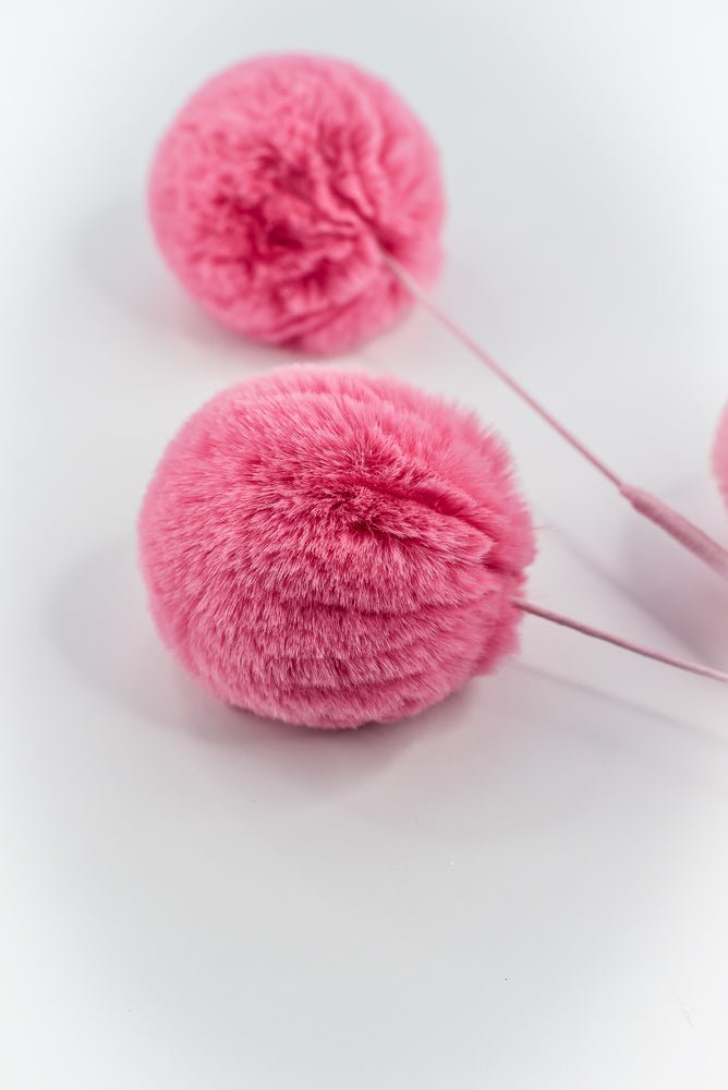 Pink faux fur ball spray - Greenery MarketSeasonal & Holiday Decorations85682pk