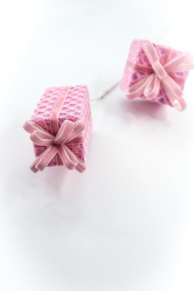 Pink Mesh Gift Box Spray - Greenery Market86351PK