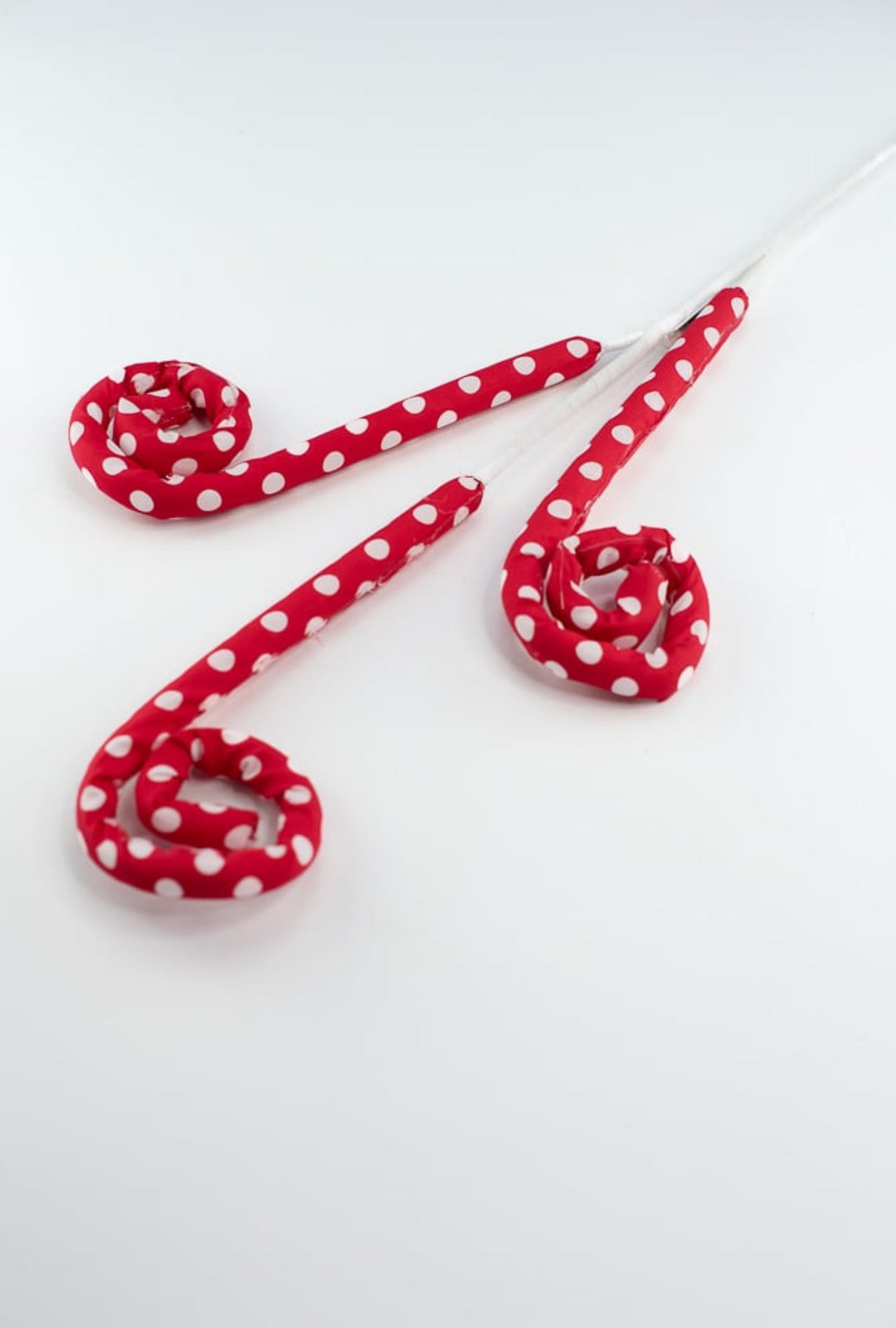 Red and white polkadot curly spray - Greenery MarketPicksMN023539