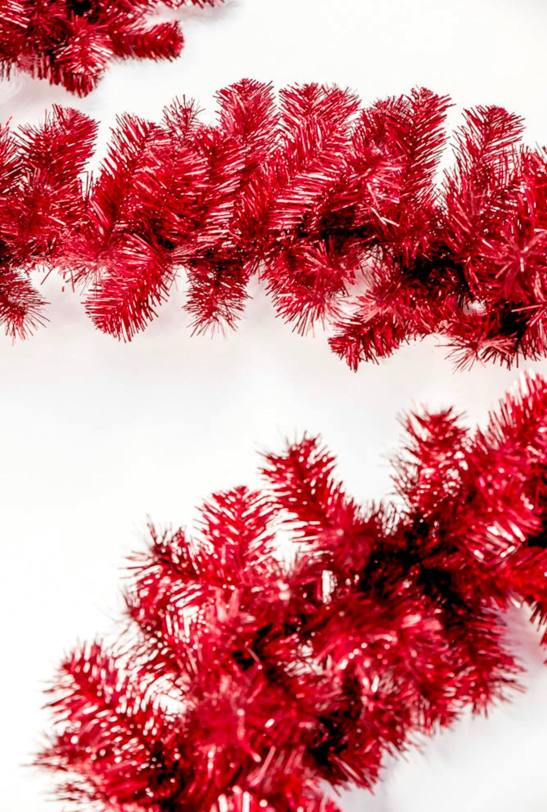 Red pine tinsel garland base - 9’ - Greenery Marketwreath base & containers85221 - RD