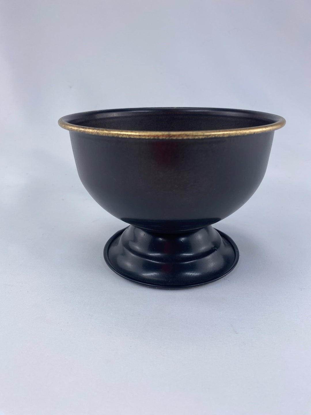 Round Metal Urn With Black Base - Greenery Market8981BK