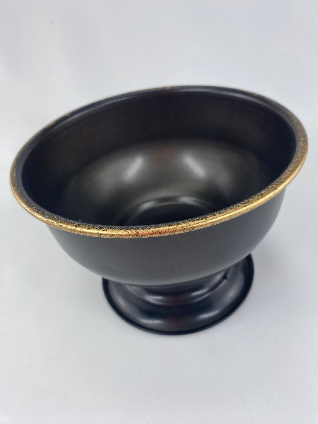 Round Metal Urn With Black Base - Greenery Market8981BK