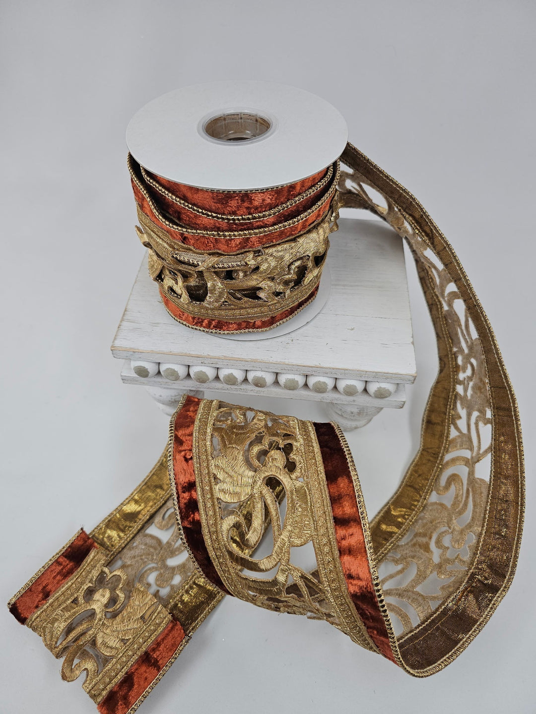 Rust Trim On Velvet Cut - Out Ribbon - 4" - Greenery MarketXR594/4RT