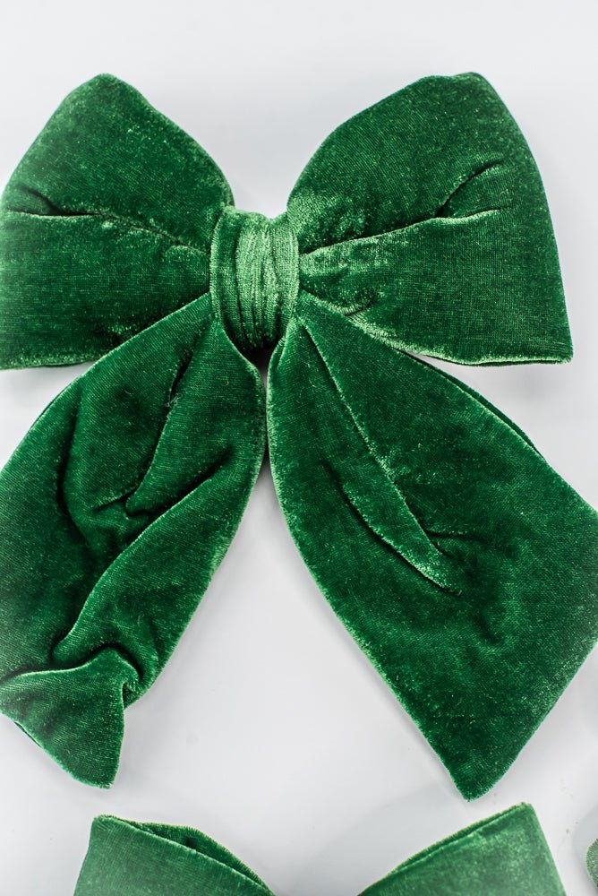 Set Of 3 Green Velvet Bow With Clip - 5" - 7" - Greenery MarketXKZ808-GR