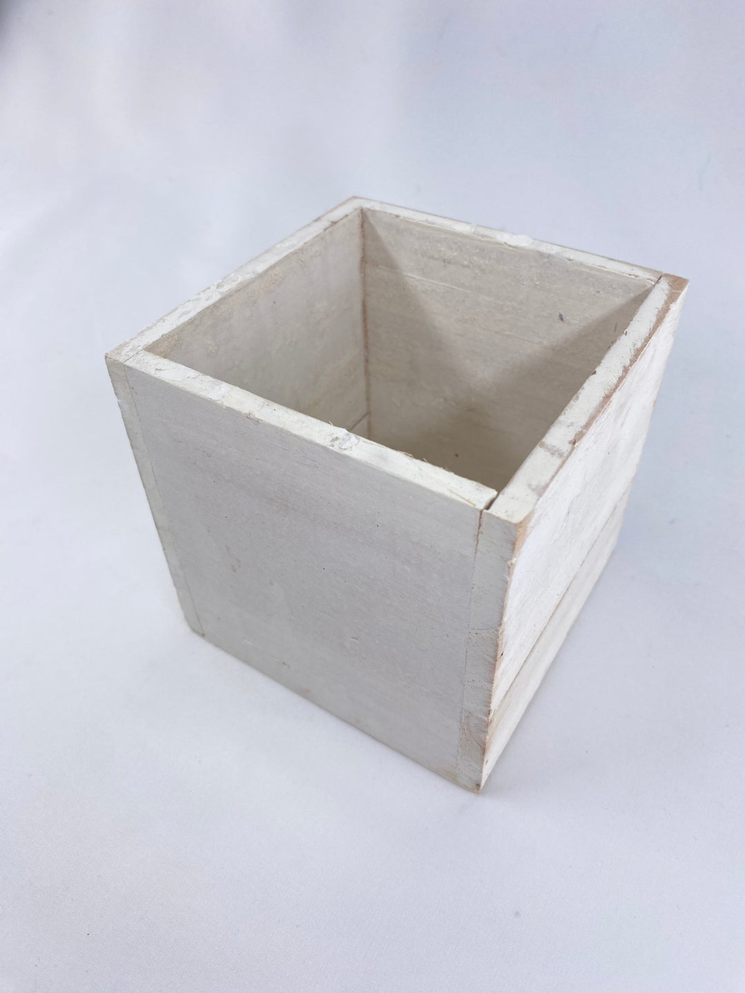 Square wooden containers - whitewashed - Greenery Marketwreath base & containers7943WH