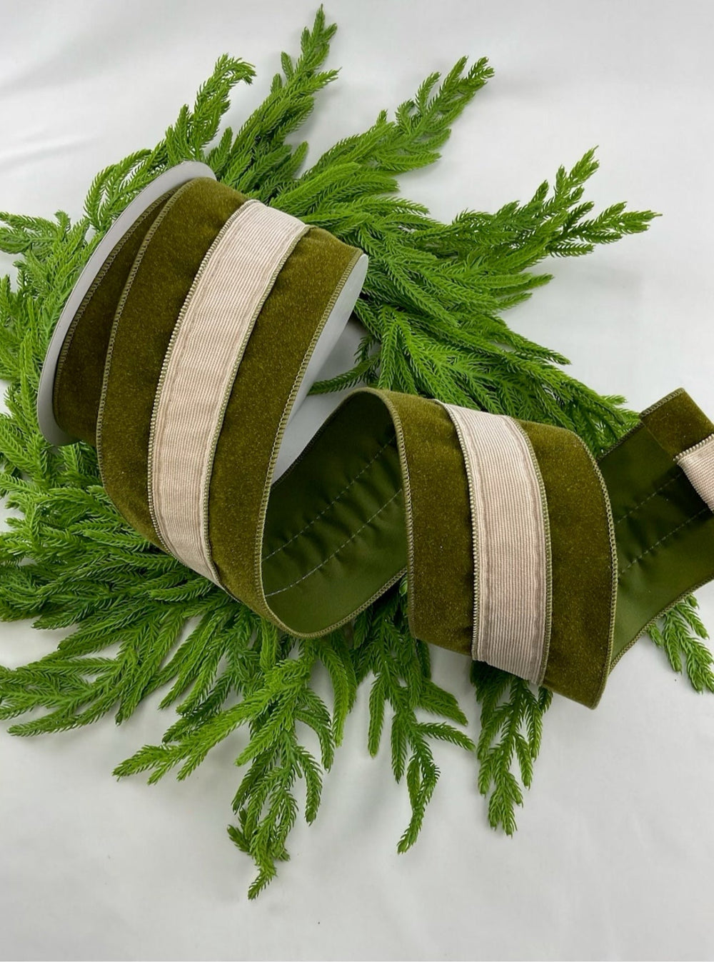 Velvet with corduroy stripe olive green / cream - Greenery MarketWired ribbonMTH12632 grcr