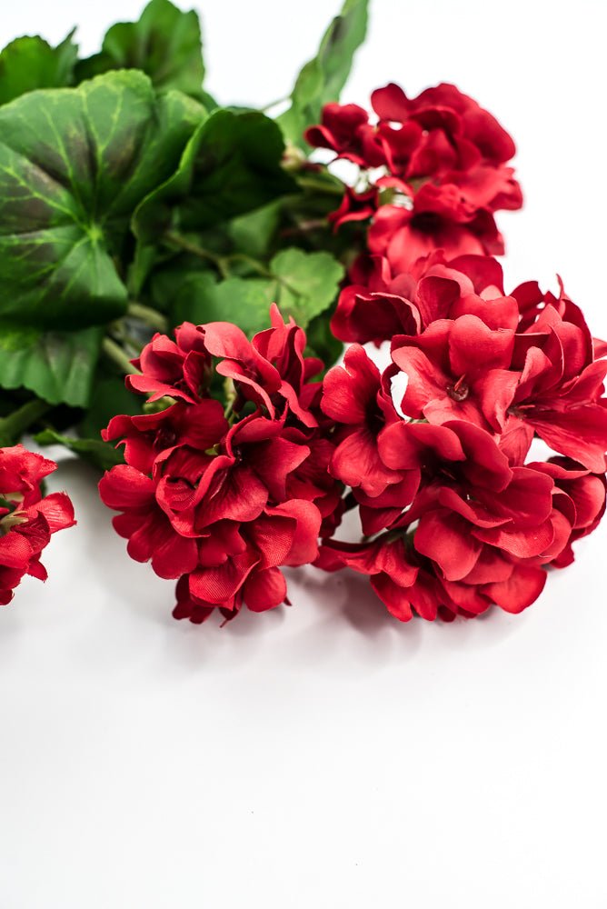Water resistant, faux geranium bush, red - Greenery MarketFBG533 - RE