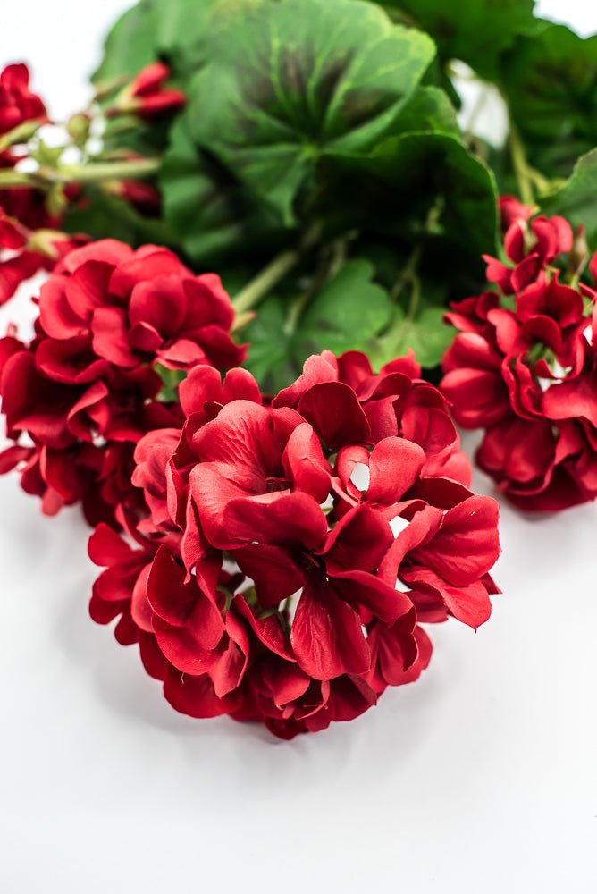 Water resistant, faux geranium bush, red - Greenery MarketFBG533 - RE