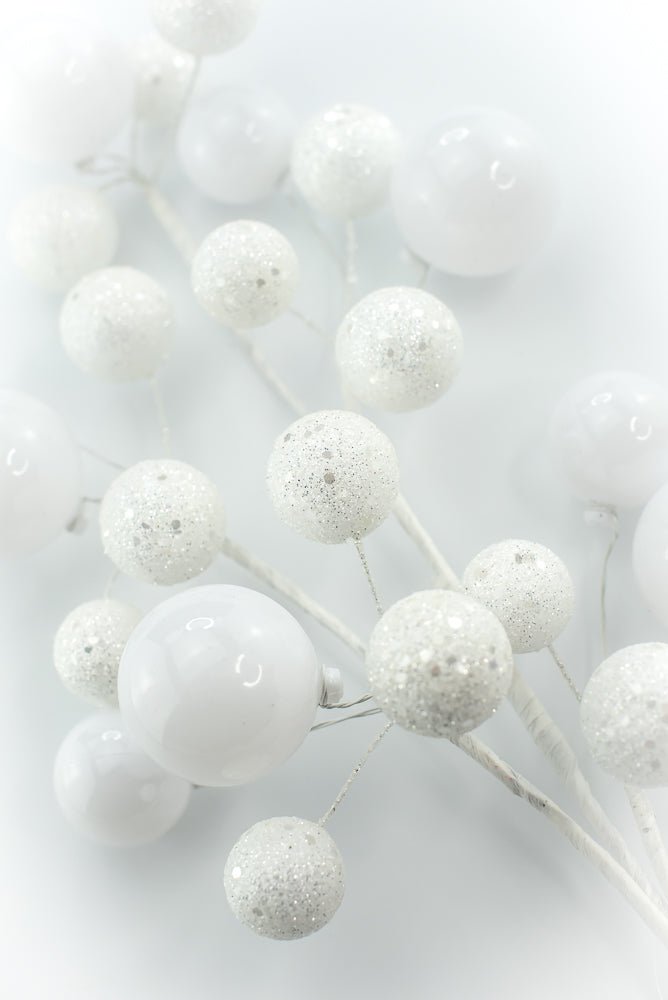 White Ball Spray - Greenery Market86599WT
