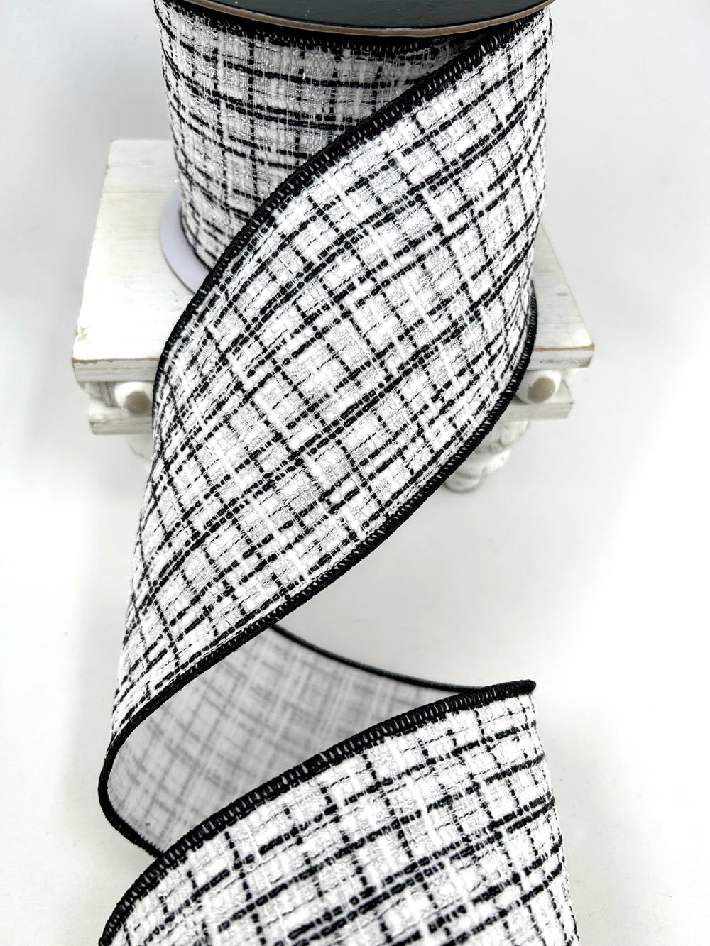 White & Black Wired Tweed Ribbon - 4" - Greenery MarketWired Ribbon215277