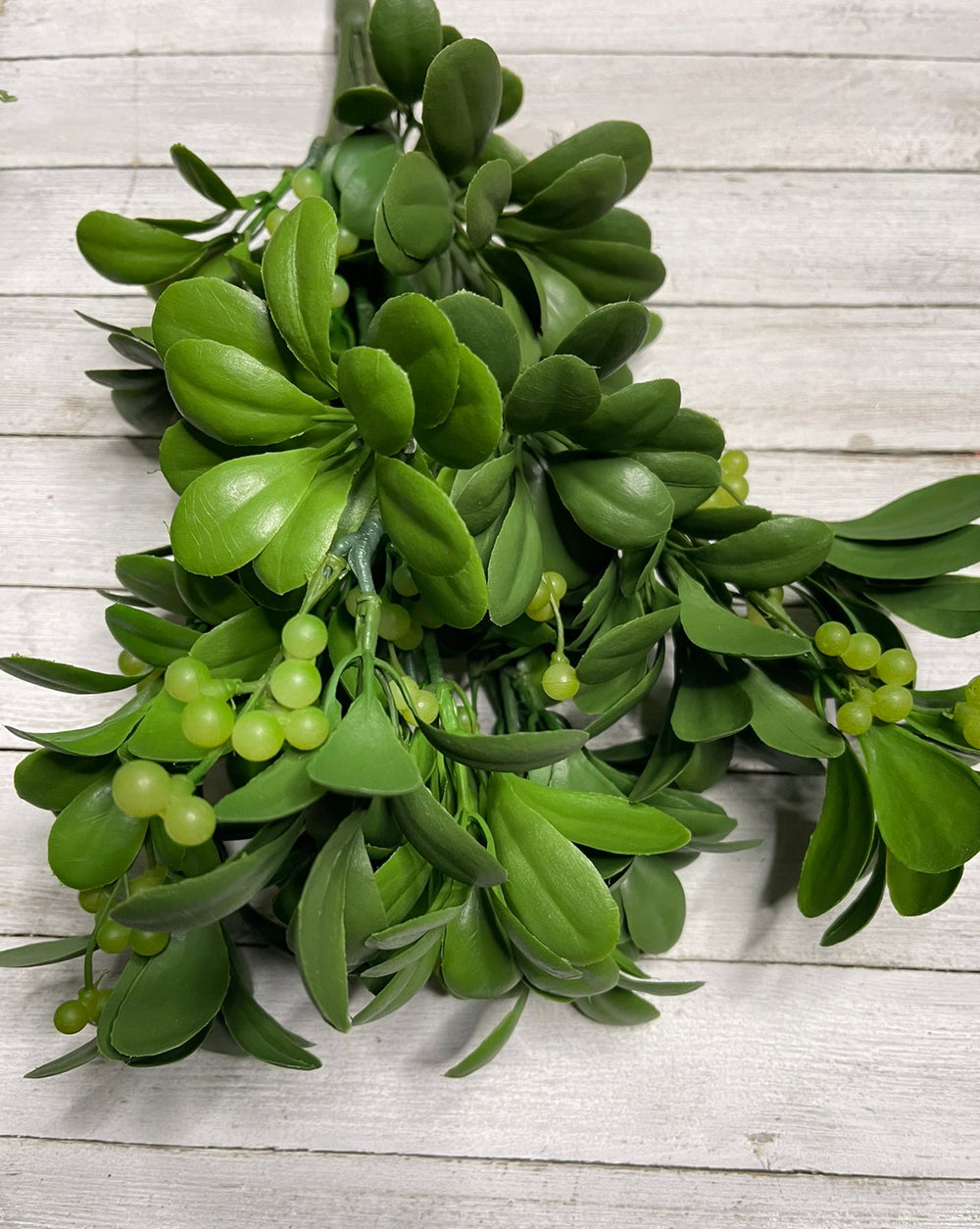 Artificial greenery boxwood leaves bush with berries - Greenery Marketgreenery25984