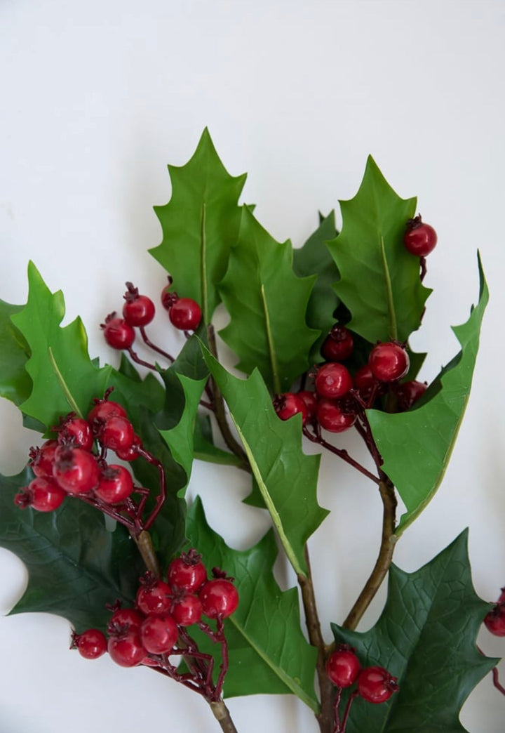 Artificial holly and red berries spray - Greenery Marketgreenery2827142RD