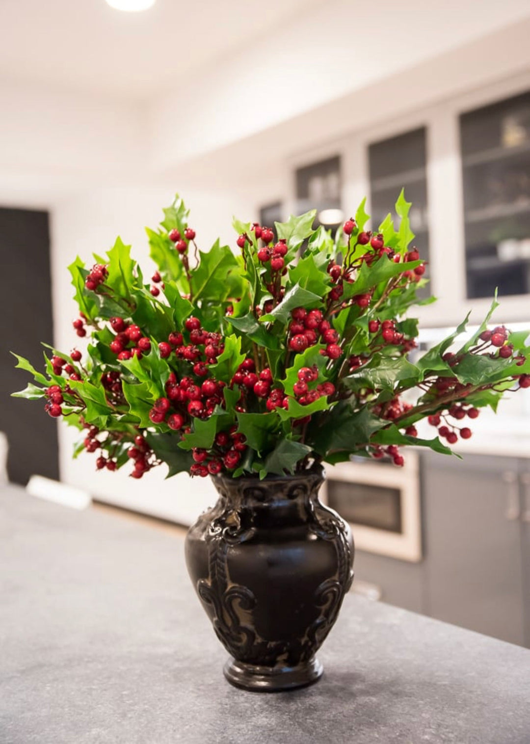 Artificial holly and red berries spray - Greenery Marketgreenery2827142RD