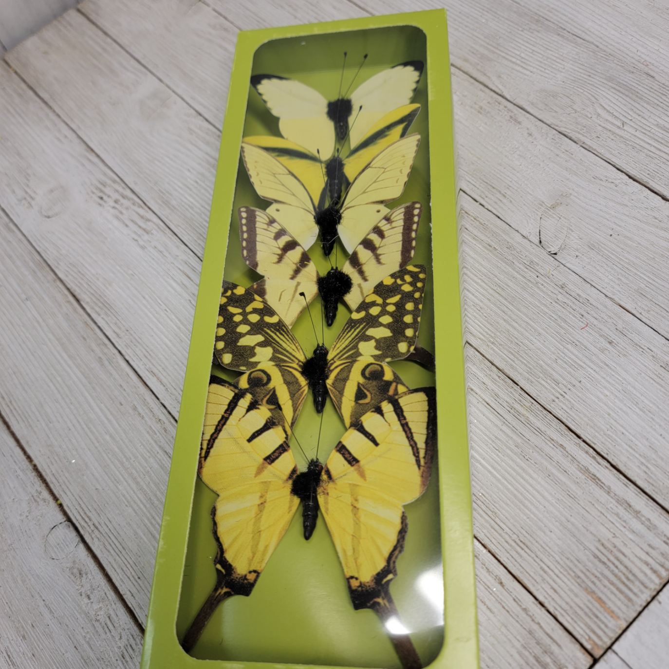 Butterfly- box of 6 butterflies - yellow - Greenery MarketWreath attachmentsMT24390 yellow