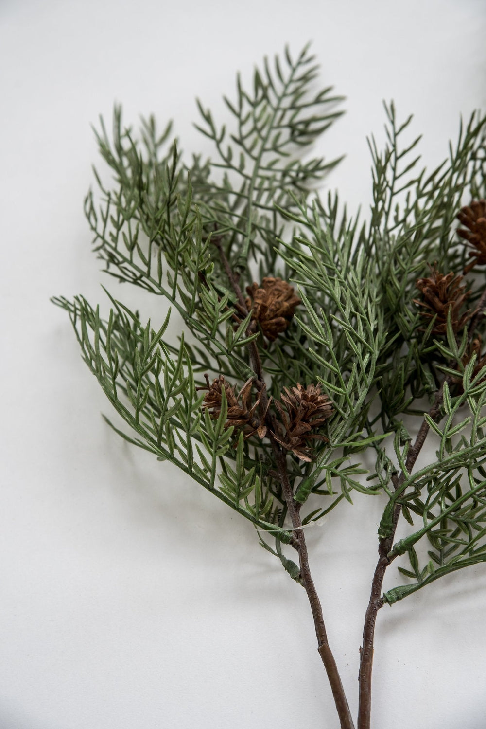 Cedar and pinecone spray - Greenery Marketgreenery27219