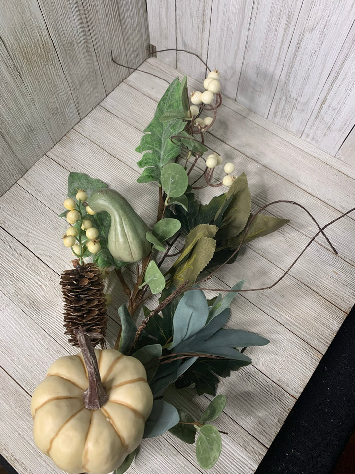 Cream / green harvest spray with pumpkins and berries - Greenery MarketFall and HalloweenMTH12705