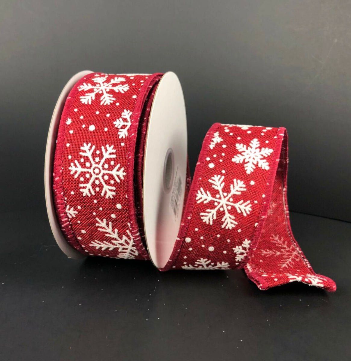Dark red and white snowflakes wired ribbon , 1.5