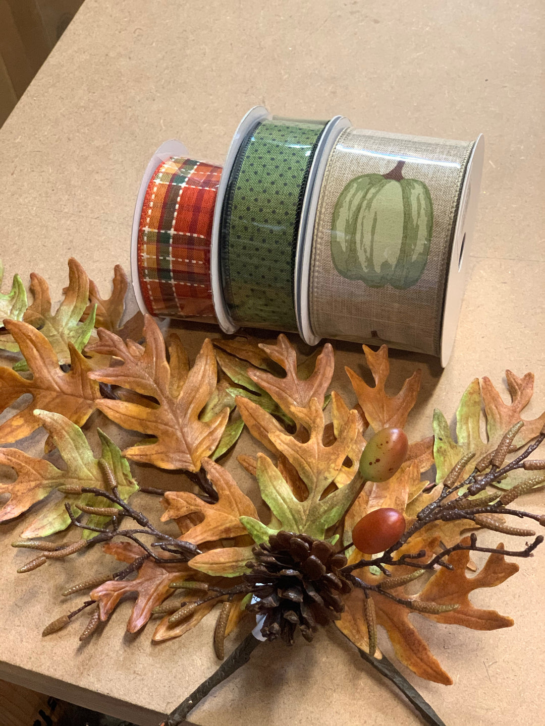 Oak leaf and acorn pick - brown/green