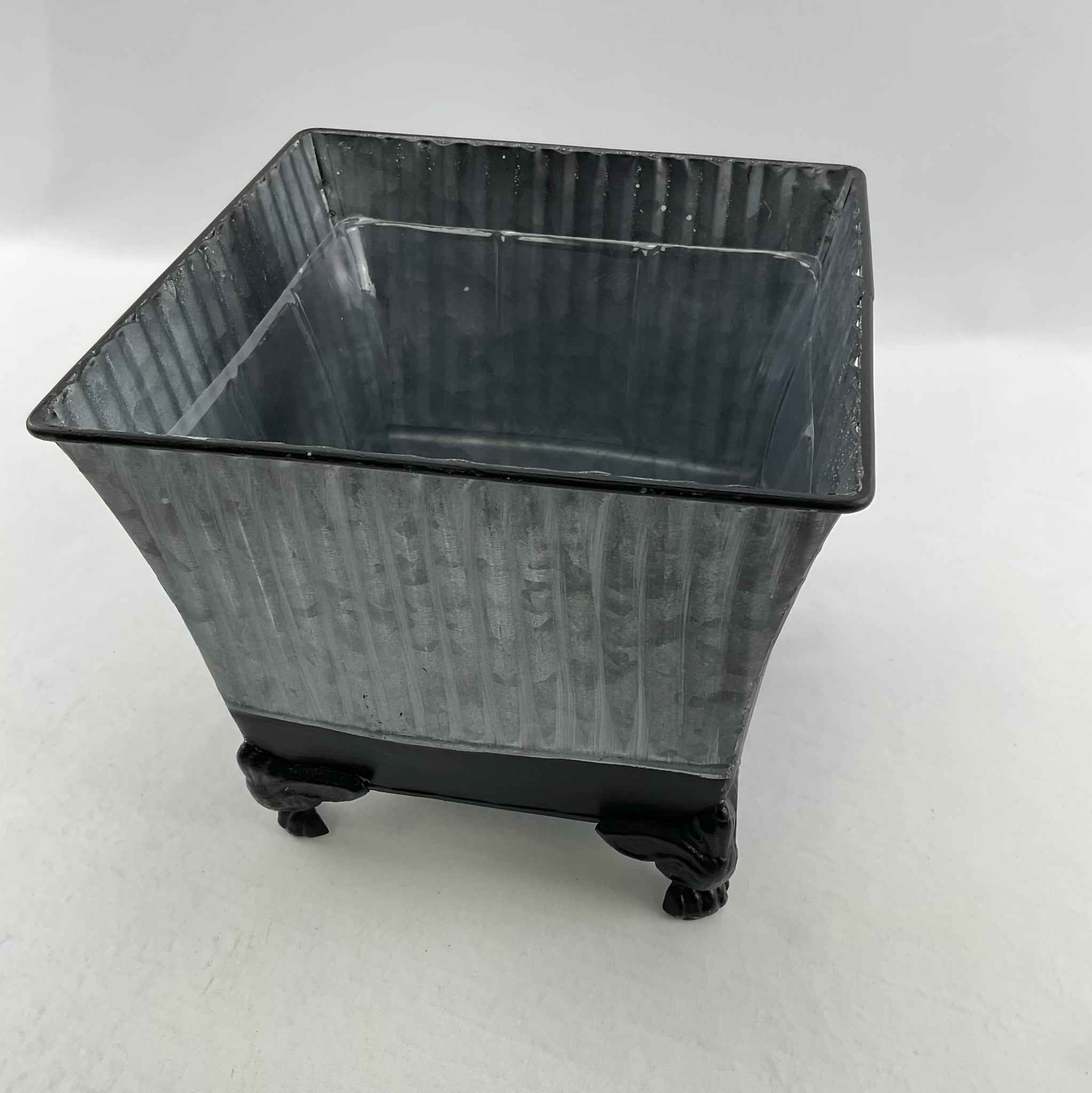 Metal container with legs for floral designs - medium size - Greenery MarketVases170wb-m