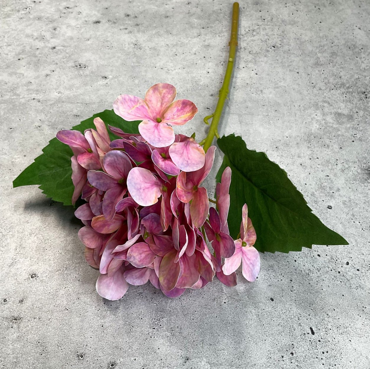 Real touch Hydrangea stem - pink - Greenery Market27603