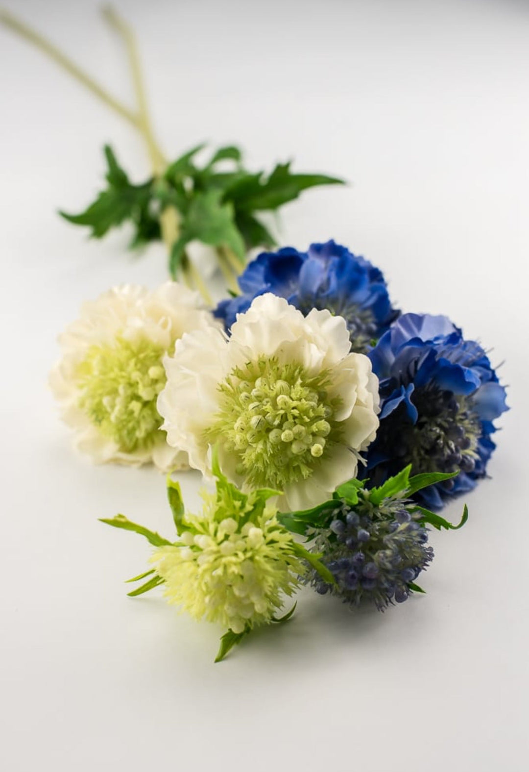 Real touch, Mini scabiosa spray - white - Greenery Market6145-W