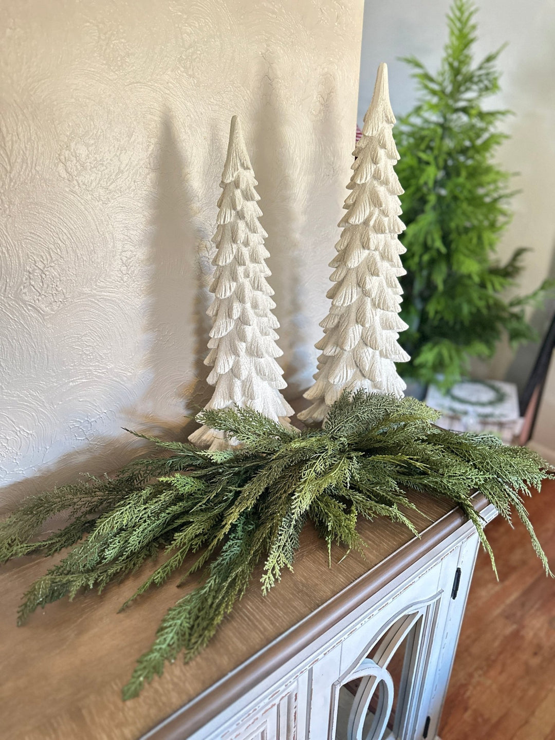 Soft touch, artificial, cedar pine swag - 47” - Greenery Marketgreenery27389