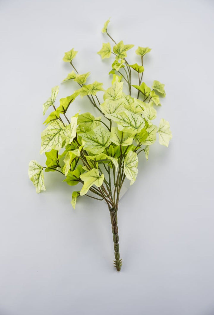 Soft touch mini Ivy hanging bush - Greenery Market80091-LT.GN