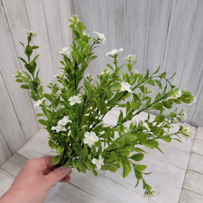White filler flower bush - Greenery Market82396-cr