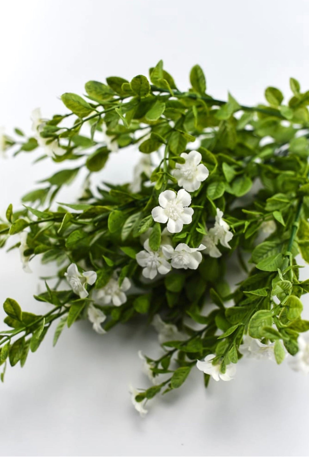 White filler flower bush - Greenery Market82396-CR