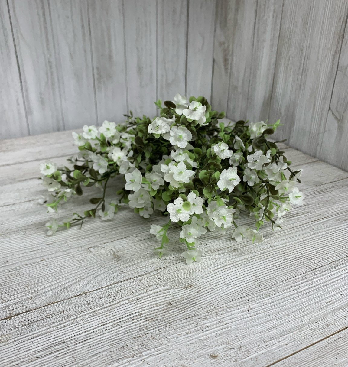 White Filler Flowers and Boxwood Greenery - Greenery Market