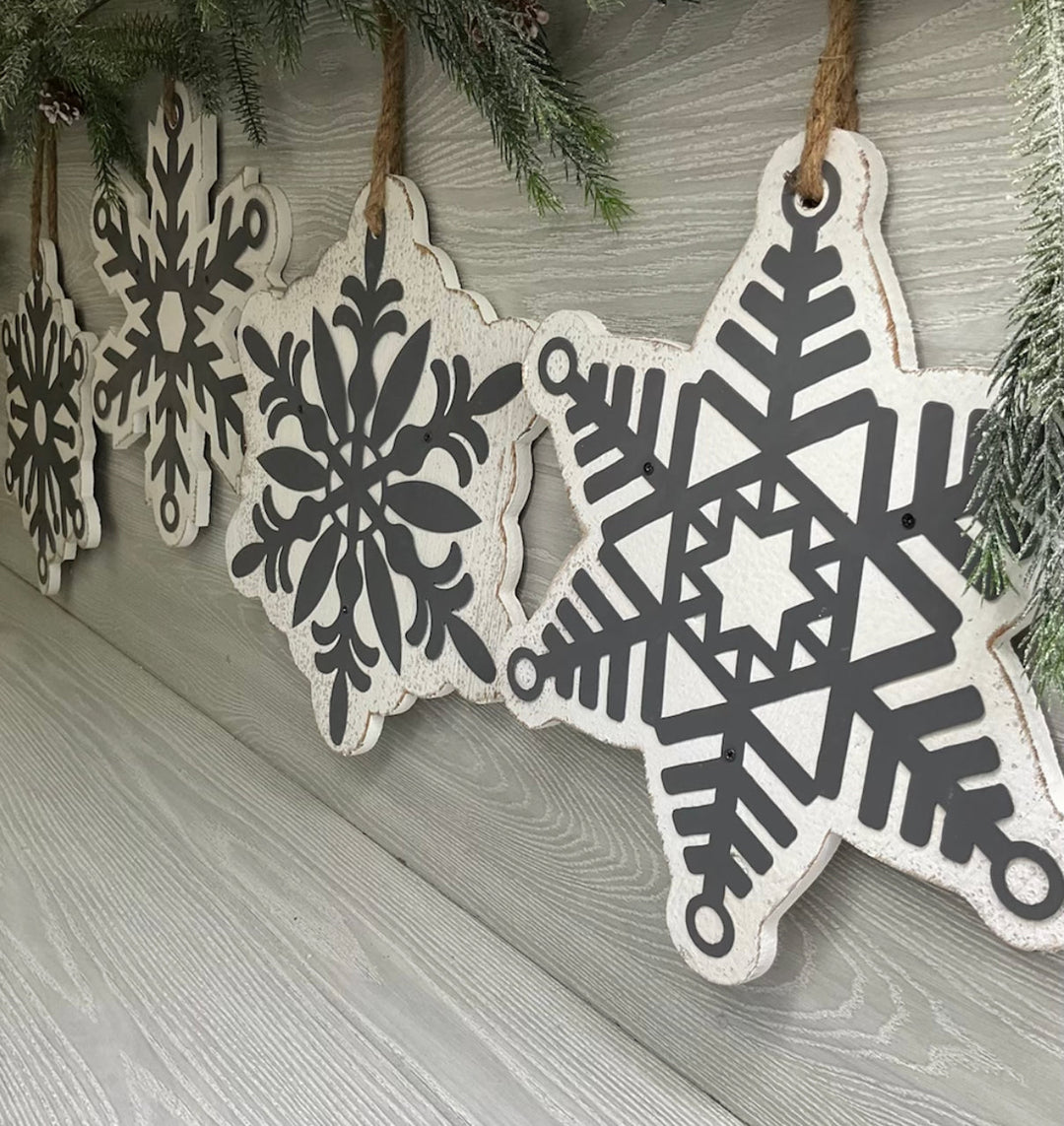 Wooden snowflake sign - Greenery MarketSeasonal & Holiday DecorationsOR9978