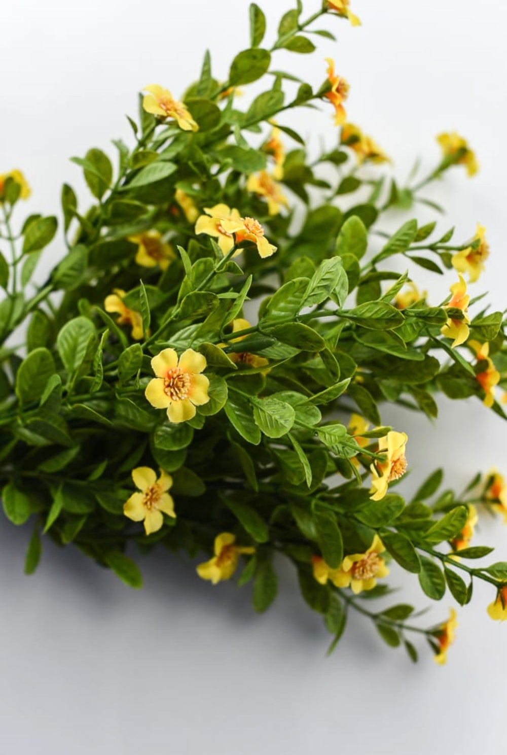 Yellow filler flower bush - Greenery Market82396-yel